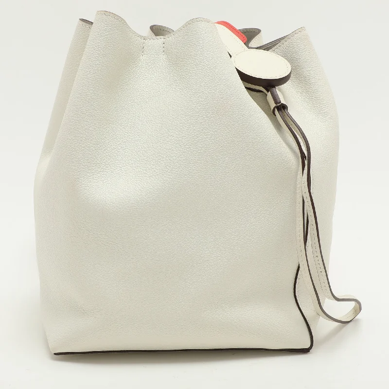 Women's bucket bag fashion ensemble -Hermes White Leather Licol 17 Bucket Bag