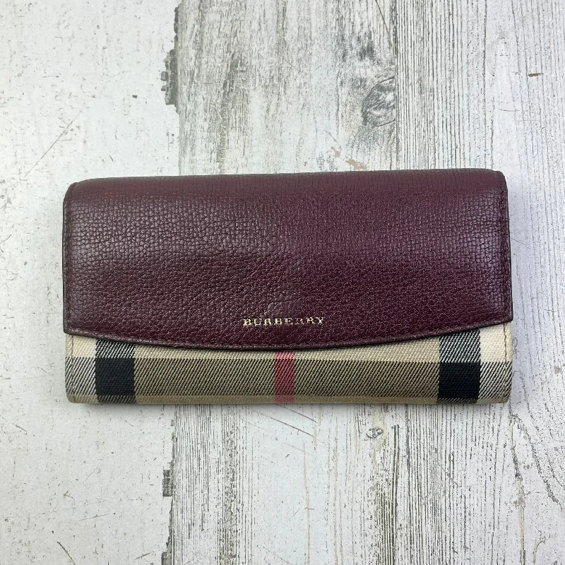 Women's wallet fashion essential -Wallet Luxury Designer By Burberry, Size: Medium