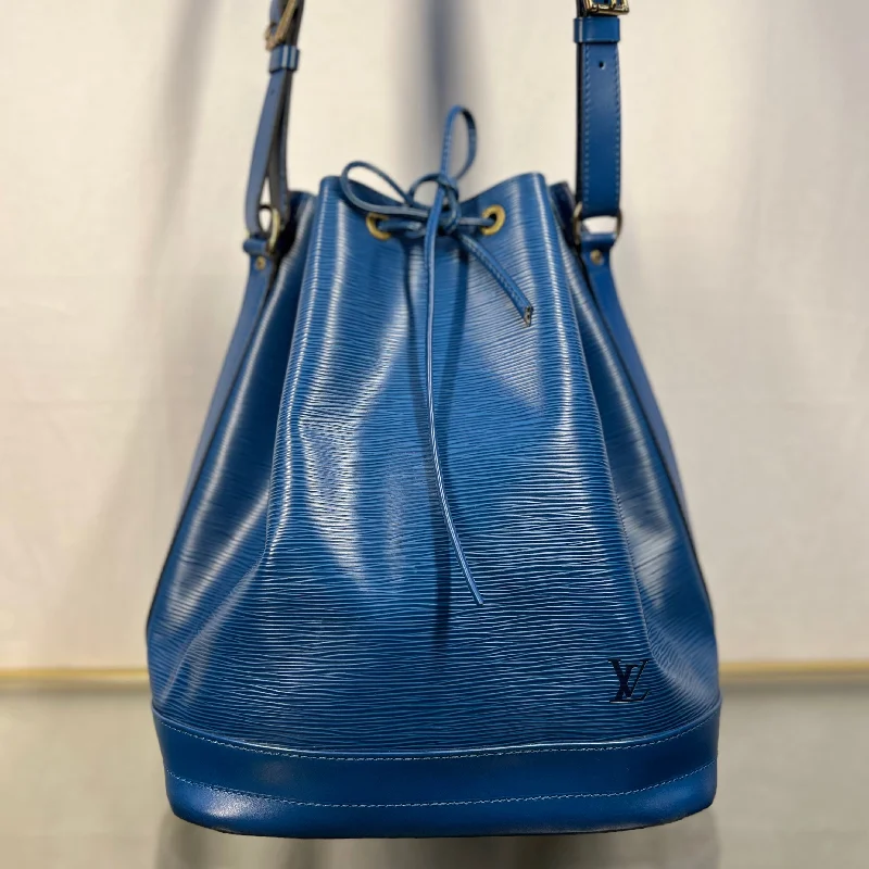 Women's bucket bag magnetic closure -LOUIS VUITTON Noe Large Toledo Epi Leather Vintage Bucket Bag