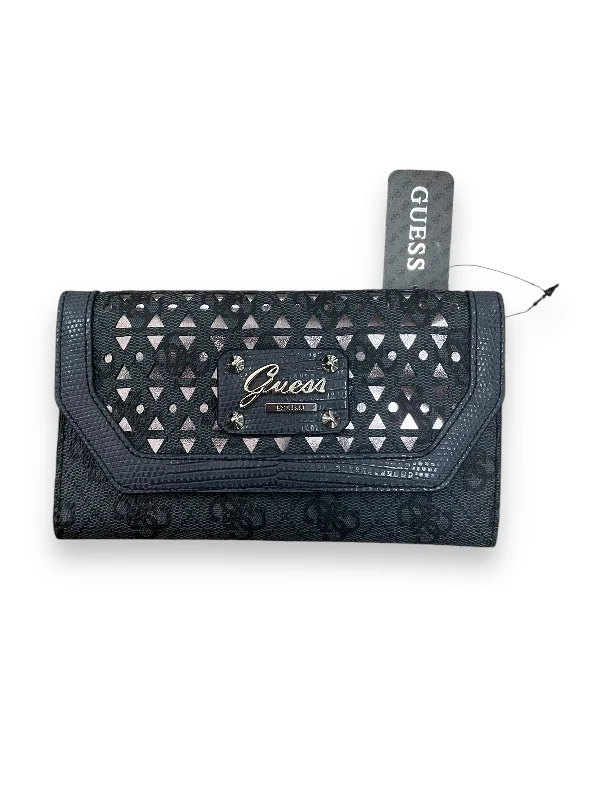 Women's wallet fashion outfit -Wallet By Guess, Size: Medium