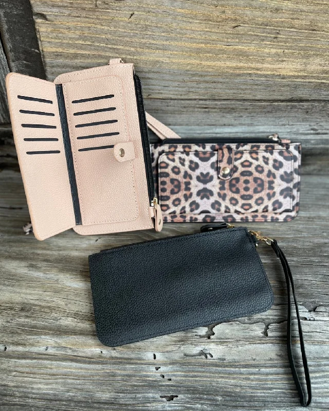 Women's wallet pro outfit -BELLA WRISTLET CREDIT CARD WALLET - 3 COLORS